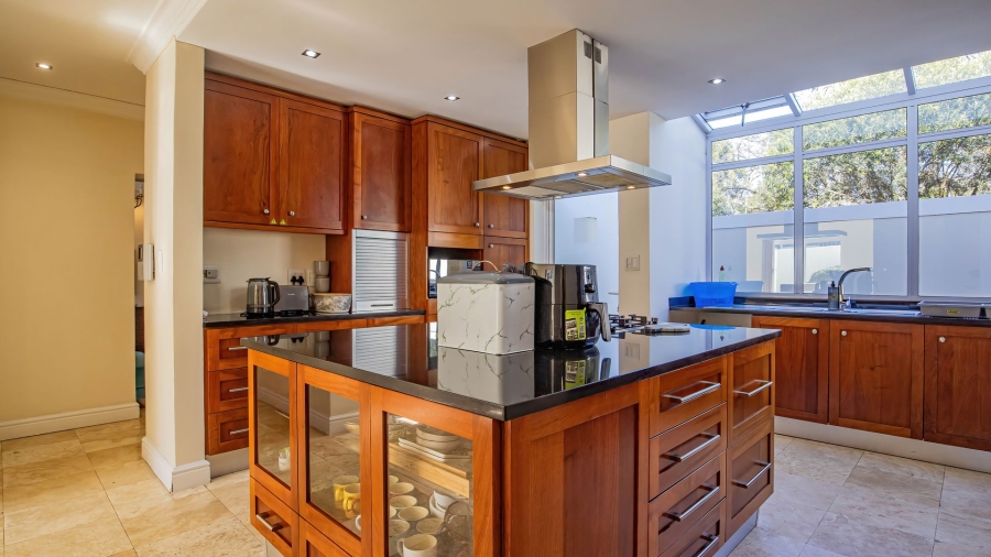 6 Bedroom Property for Sale in Newlands Western Cape
